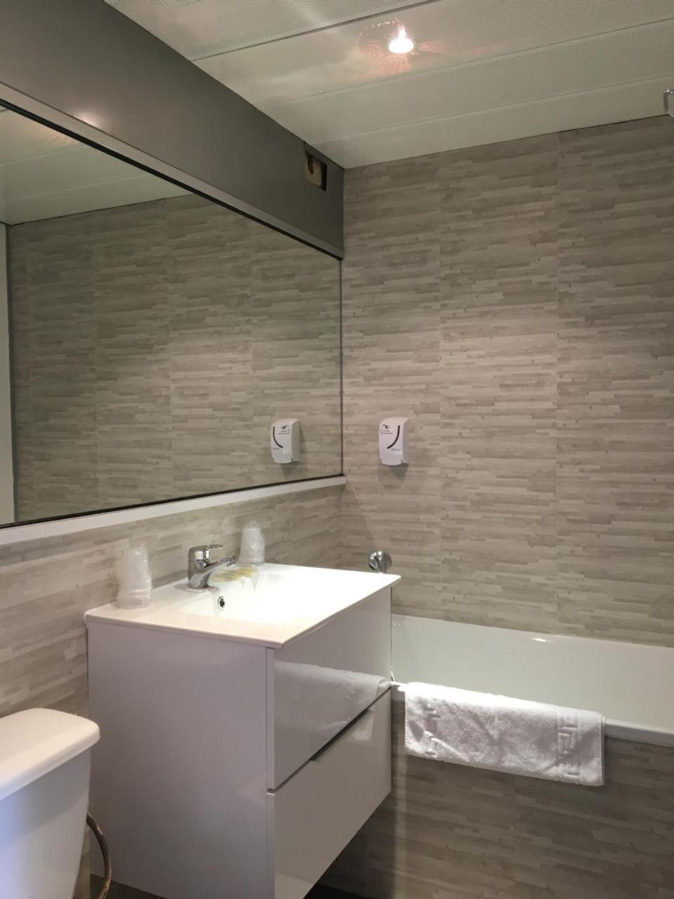 Hotel Les Rives Bleues 라그랑모트 외부 사진