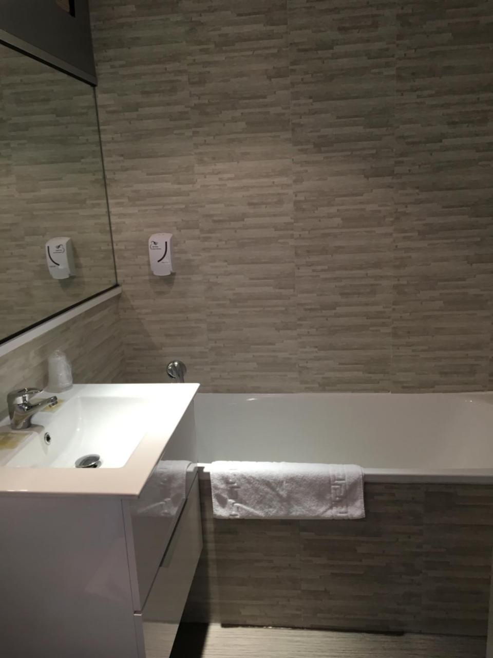 Hotel Les Rives Bleues 라그랑모트 외부 사진